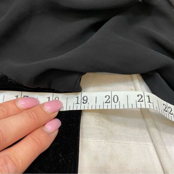 Patra Vintage Black Velvet Blouse with Beaded Neckline Size Medium - Picture 11 of 11